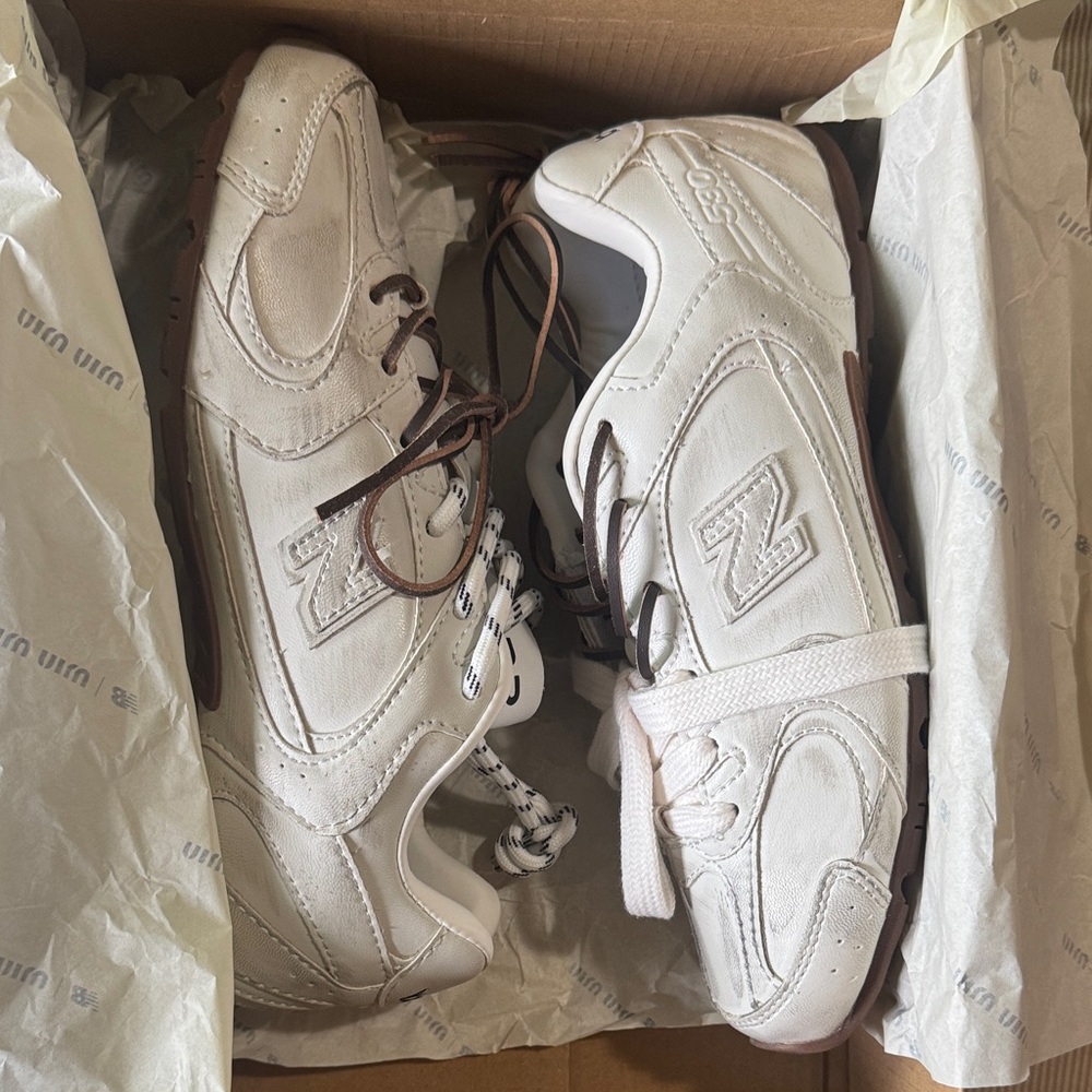 New Balance Women's White Cream Sneakers with Brown Accents